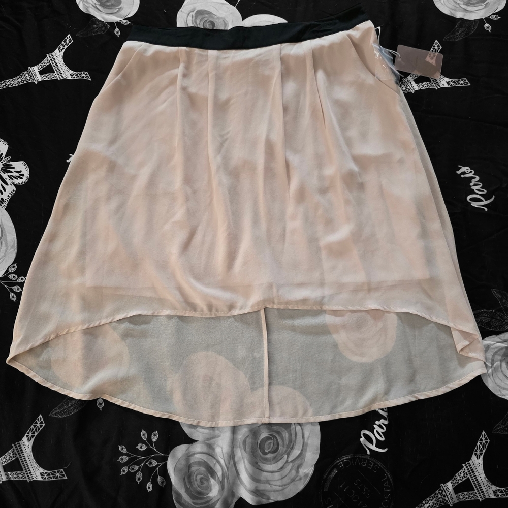 Rue 21 Hi-Lo Skirt Zipper Back W/Pockets, Lining Mesh Like Size Large Tan